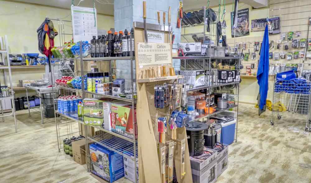 Outdoorladen Innenansicht